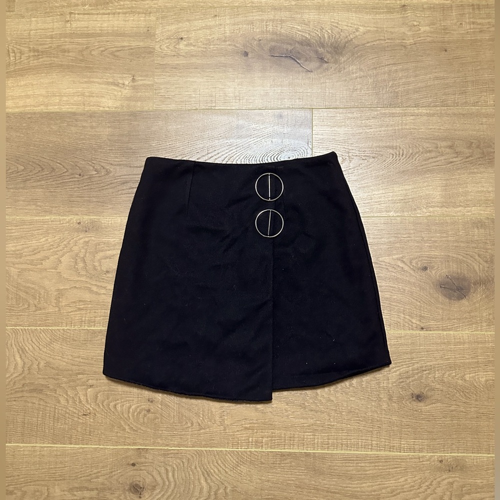 Brushed Short Skirt with Pin Deco